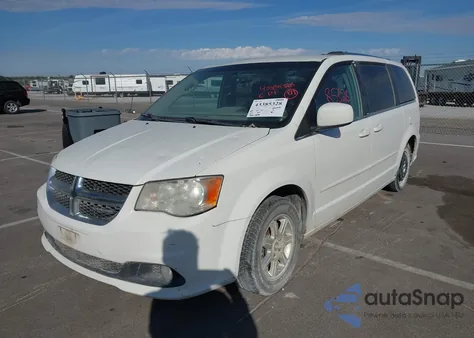 2011 Dodge Grand Caravan Crew z USA, uszkodzony, nr VIN 2D4RN5DG8BR608390